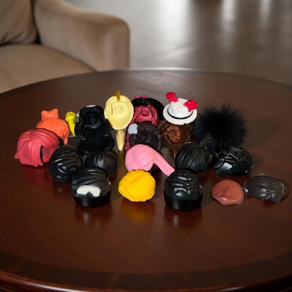 138 Pc Roblox Lot with Accessories, Weapons, Bodies, Hair, Hats Extras B18 - Picture 9 of 9
